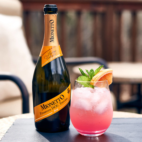 Pompelmo Spruzzo cocktail by Dassy Pawlik - 2017 Breast Cancer Awareness Month recipes